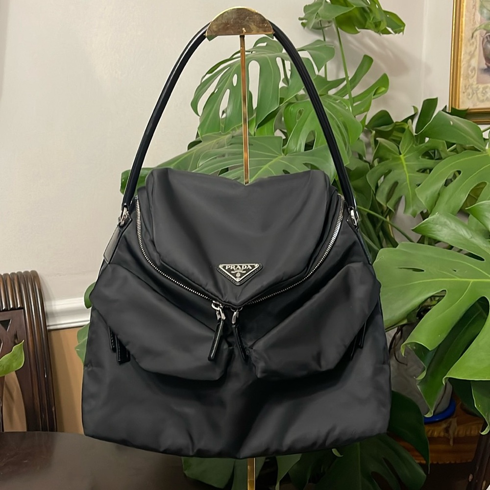 #0080-1055 PRADA TESUTO NYLON SHOULDER BAG